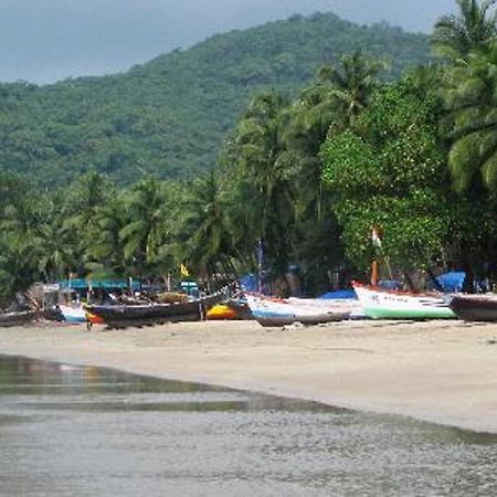 Over The Moon Beach Resorts Palolem Eksteriør billede